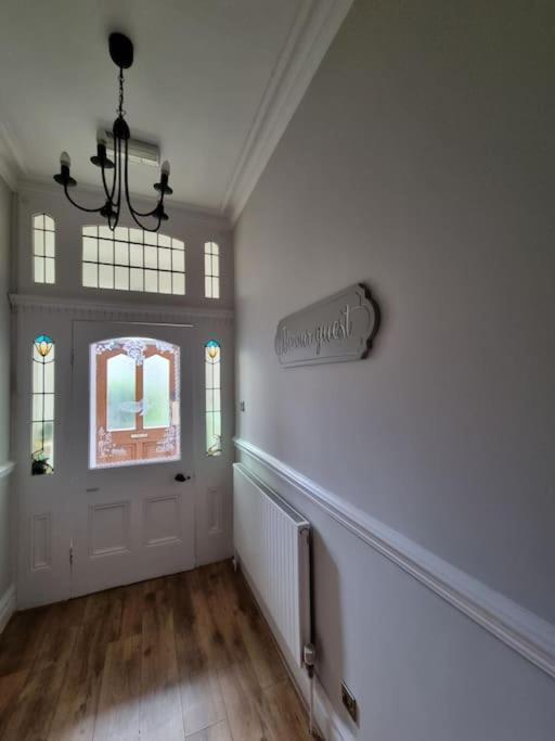 The Hot Tub Townhouse By Holiday Heim Lytham St Annes Bagian luar foto
