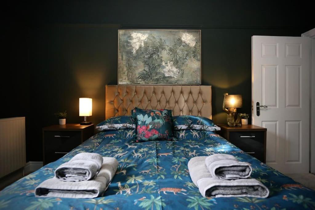 The Hot Tub Townhouse By Holiday Heim Lytham St Annes Bagian luar foto